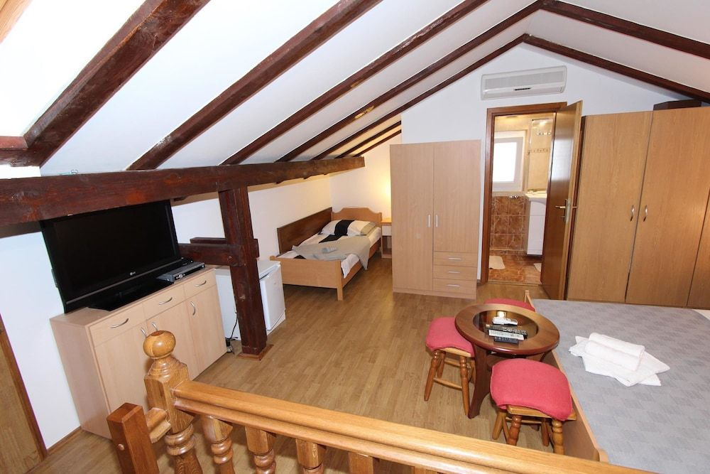 Guest House Mafi