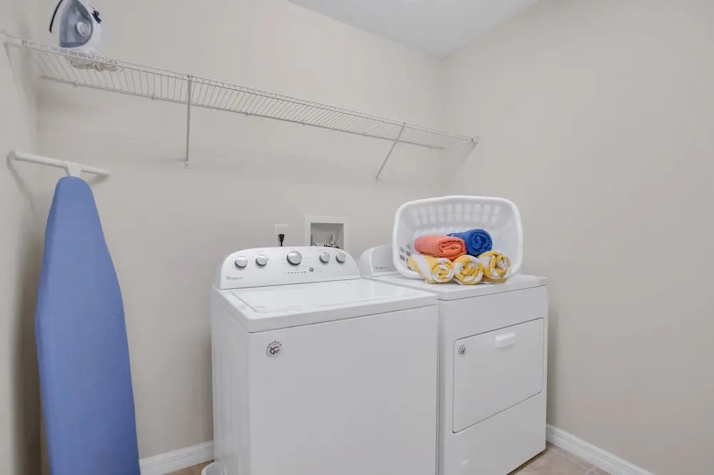 Deluxe and Roomy 6BD Home Close To Disney #6st413