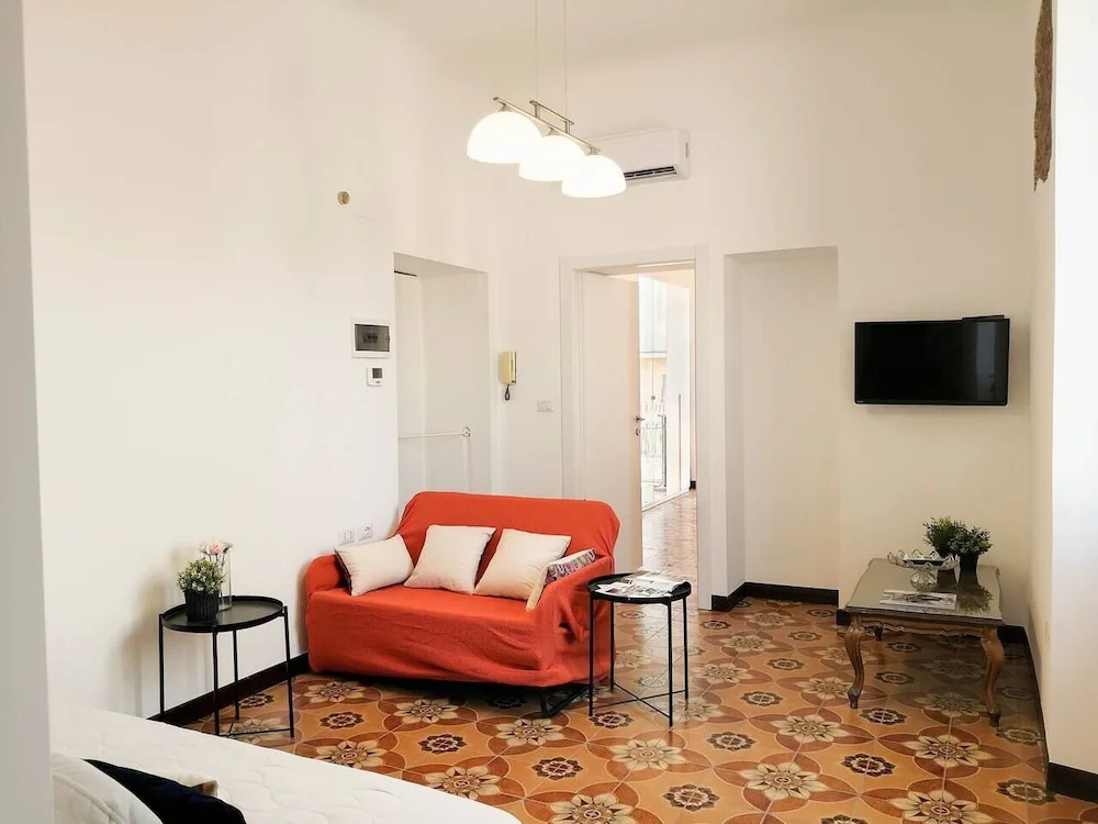 ALTIDO Chinatown District Apartment