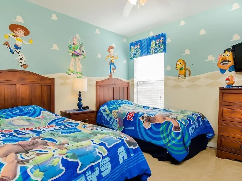 2753lkd 6 Bedroom Villa by Redawning