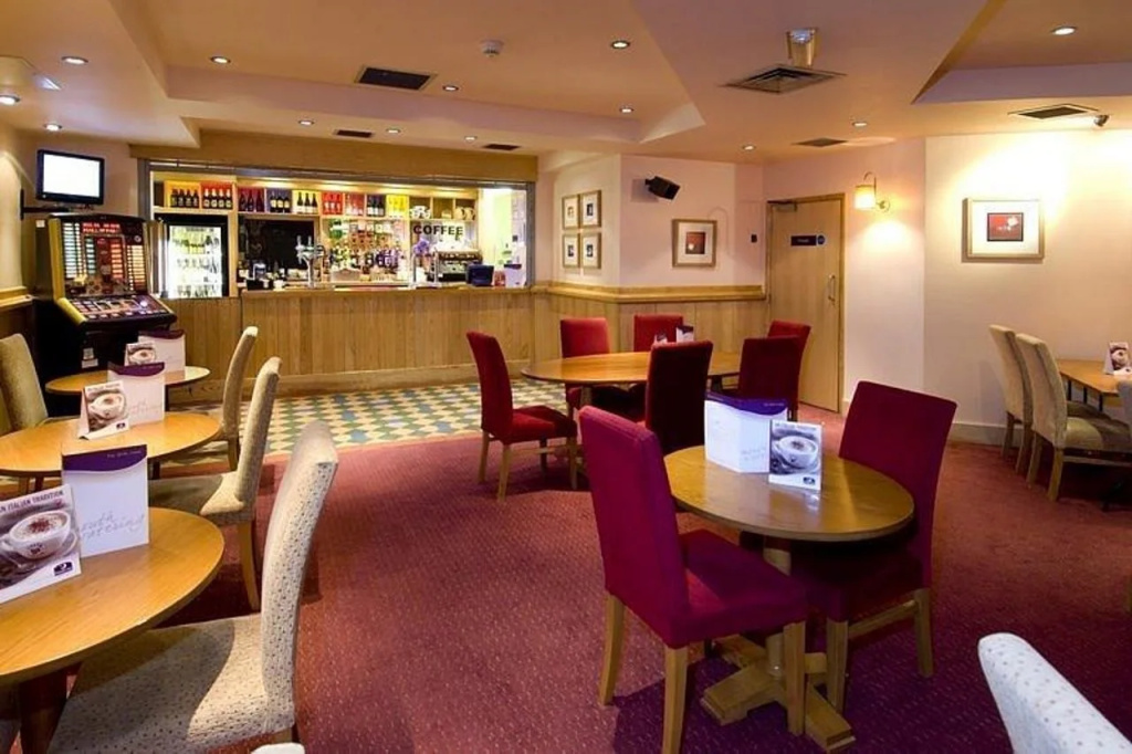 Premier Inn Manchester City Centre (Portland Street)