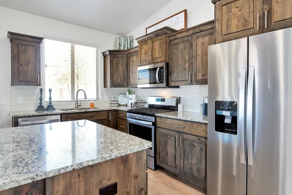 Rock Canyon Oasis 4 Bedroom Home by RedAwning
