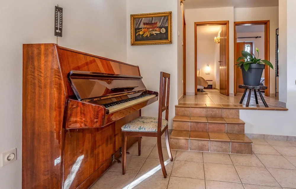 Beautiful Home In Pomer With Wifi