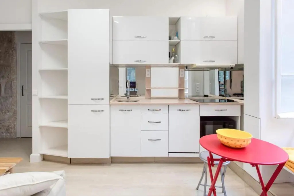 Contemporary Furnished Apartment With 2 Bedrooms in Corniche de la Riviera