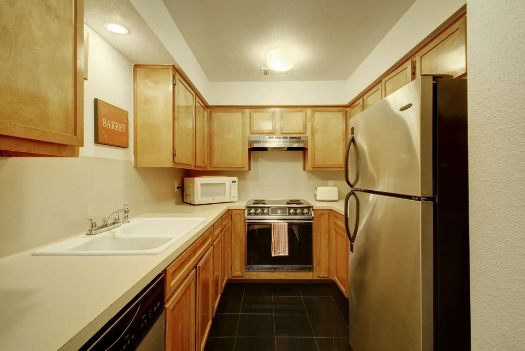 8 Bedroom Downtown Condo by AustinStays