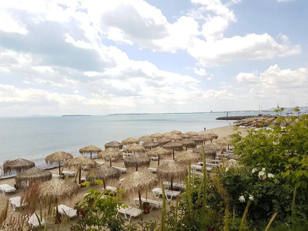 Etara 3 ApartComplex