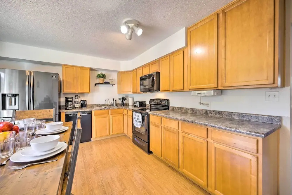 Hike, Bike & Fish: Gem w/ Hot Tub in Woodland Park