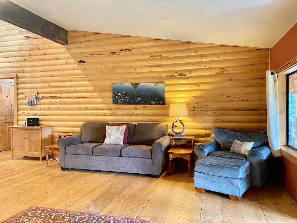 Stillwater Mountain Lodge 7 Bedrooms 5.5 Bathrooms Home