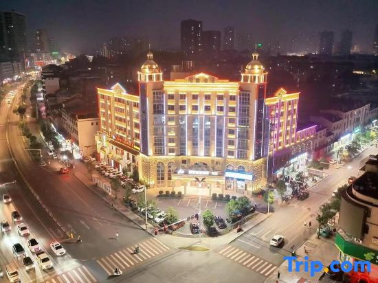 Homeinn Plus Hotel (Xianning Yinquan Avenue Tonghui Plaza)