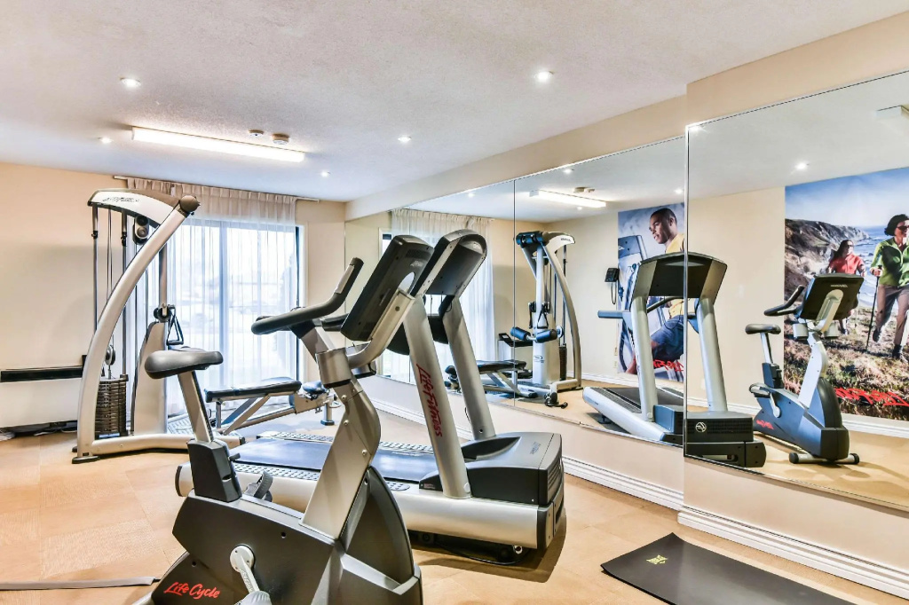 Comfort Inn & Suites Ambassador Bridge