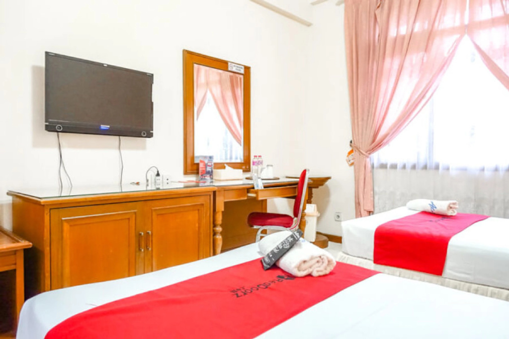 RedDoorz Plus near Brawijaya Museum