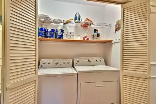 4585 Parkside Villa