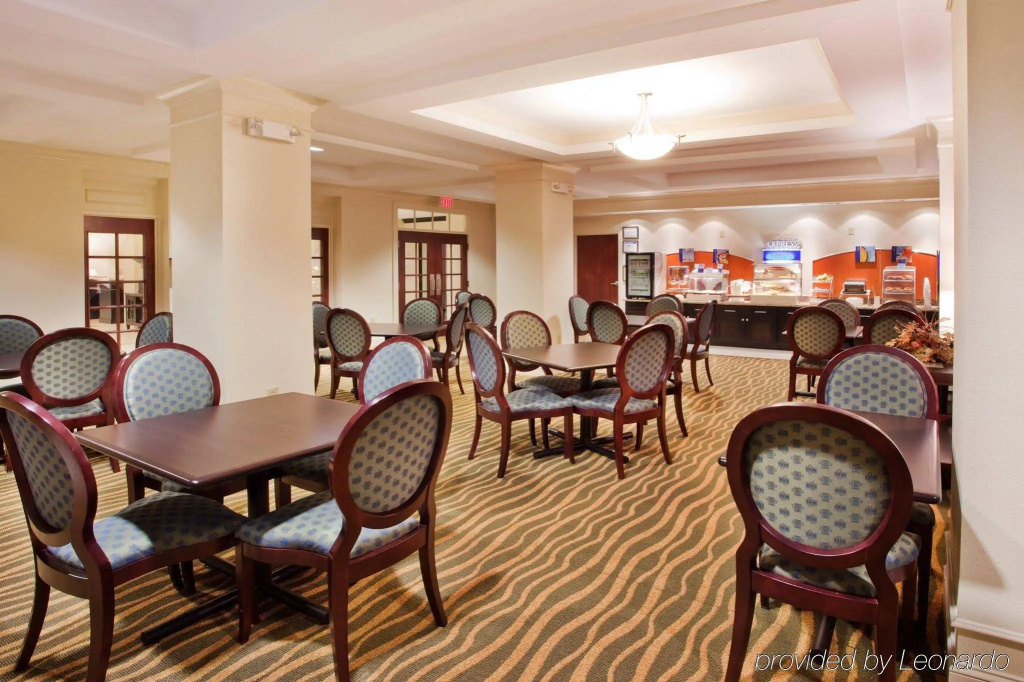Holiday Inn Express Hotel & Suites Savannah Midtown by IHG