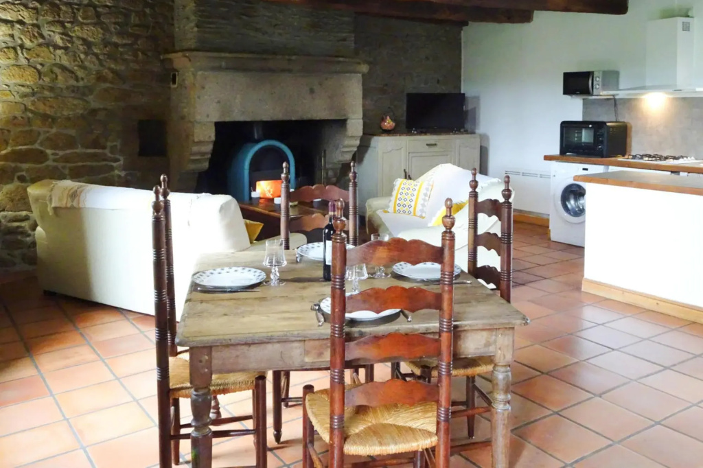 Terraced House, St Meloir des Ondes