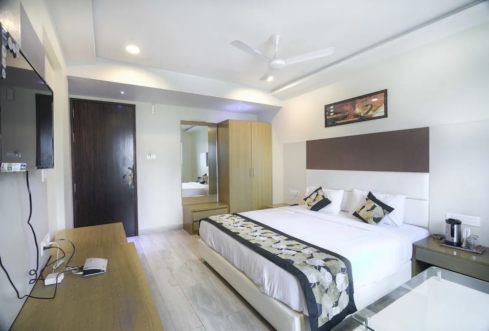 Hotel Pal Residency