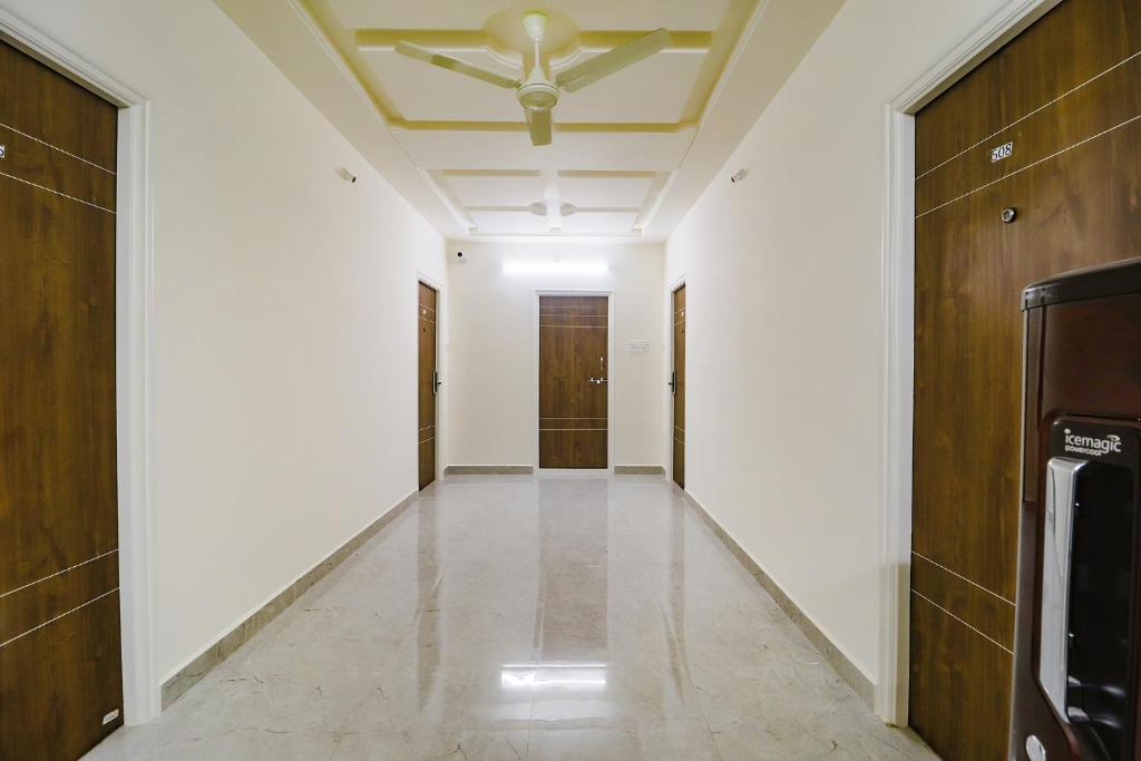 FabHotel Golden Hitech - Nr Hitech City