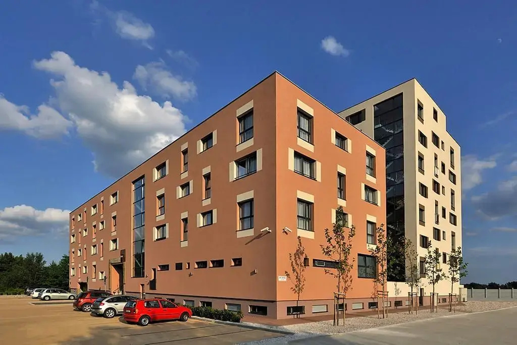 Melrose Apartments 2