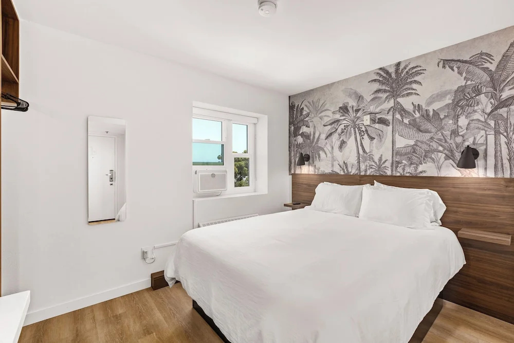 Uptown Inn by Vantaggio - Limited Service Apart-Hotel