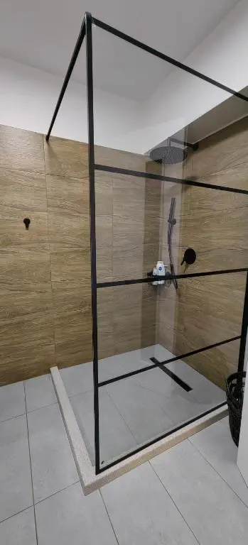Luxury apartment private parking self check-in54