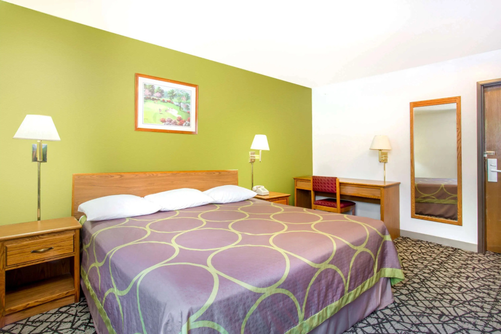 Super 8 by Wyndham Richmond/Broad Street