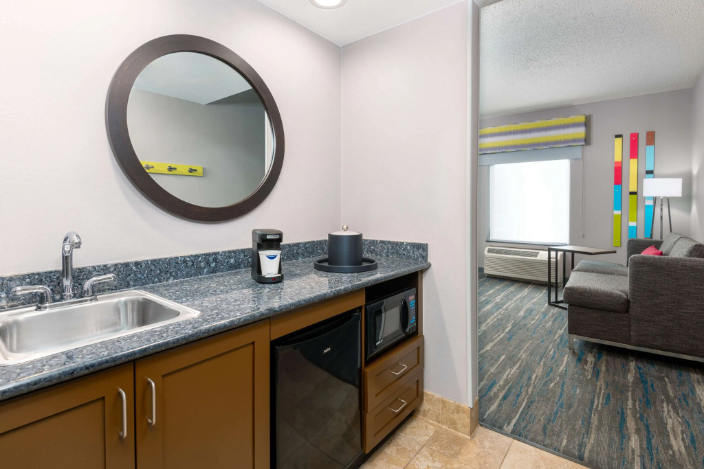 Hampton Inn and Suites Hartford/Farmington