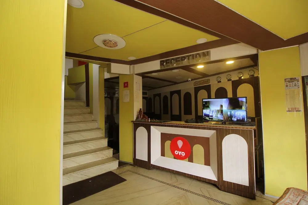 OYO 8291 Hotel Sweet Home