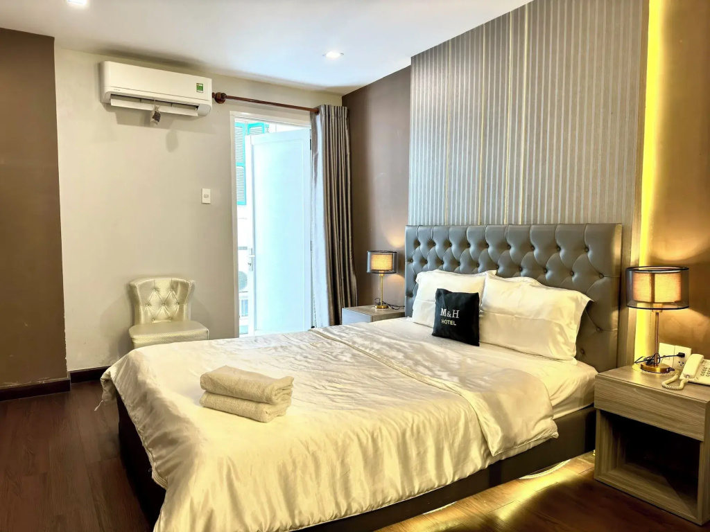 M&H Hotel