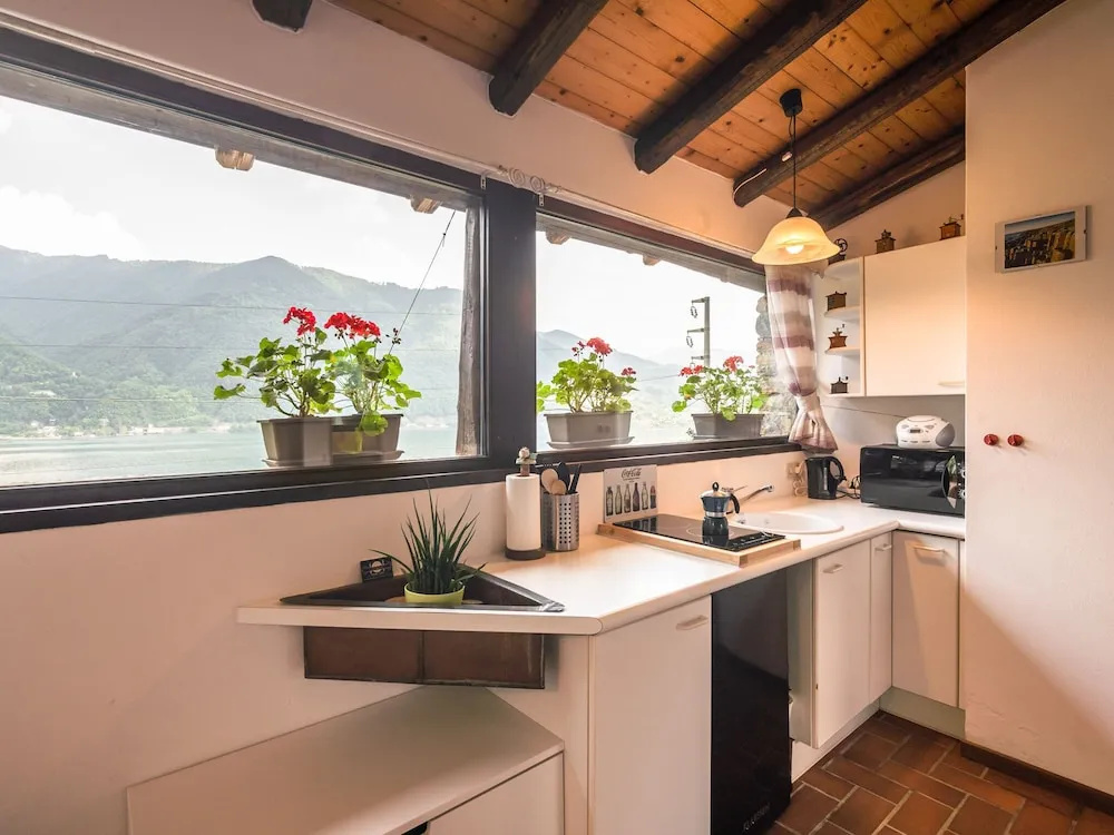 Romantic Holiday Home in Italian Lakes With Garden