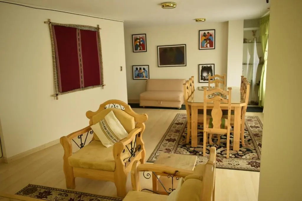 Almudena Apart Hotel