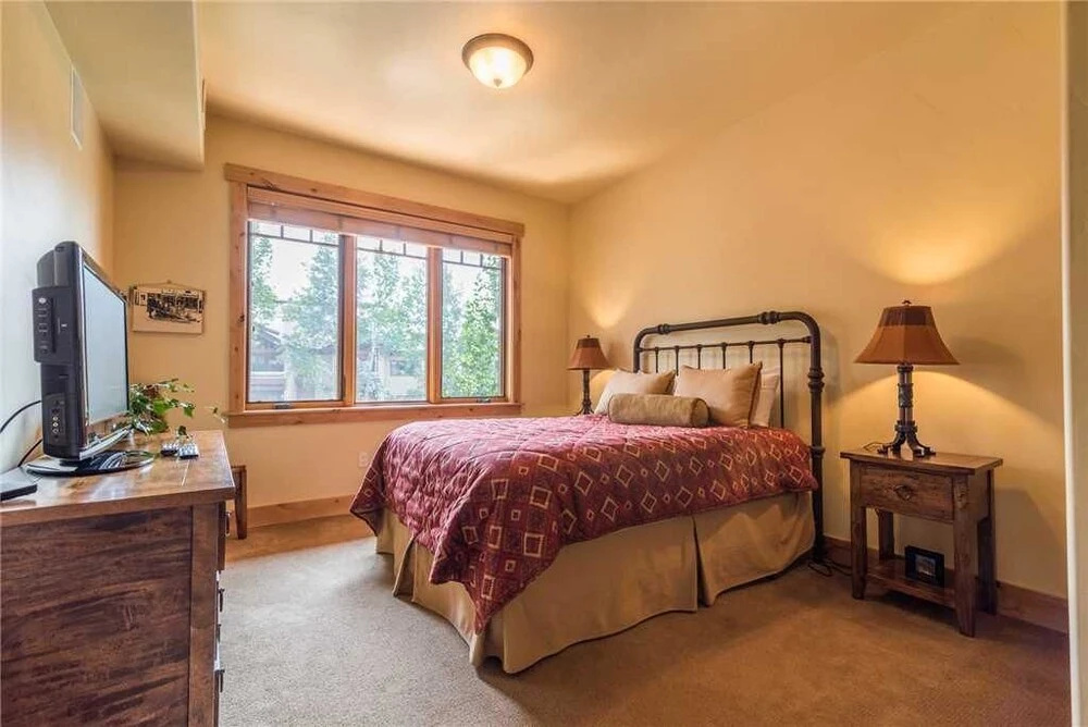 6204 Bear Lodge, Trappeur's Crossing Apartment 4