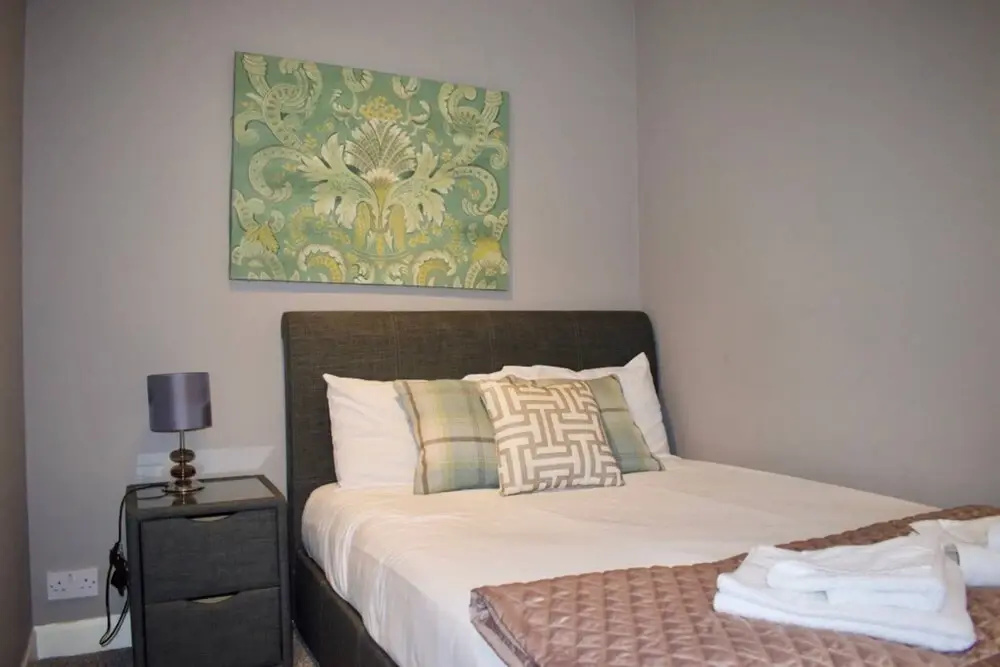 Historic 4 Bedroom Apartment in Dean Village, Edinburgh