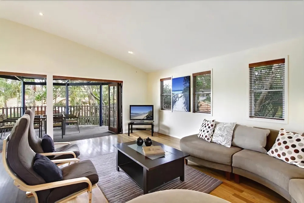 Beach House at Tallows - pet-friendly 4 BR retreat