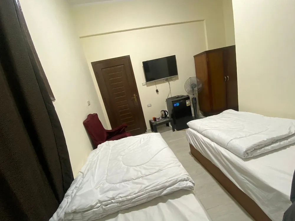 Sneferu Hotel
