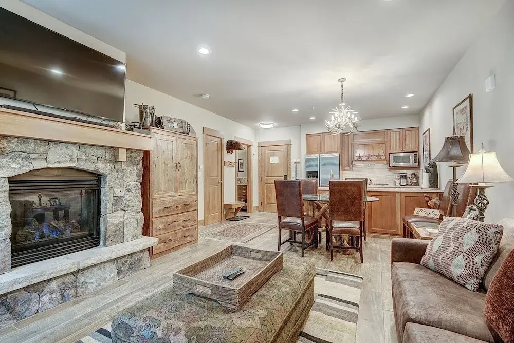 Luxury 1-Bedroom Ski-In Out Condo with Slopeside Heated Pool, No cleaning Fee 1 Condo by RedAwning