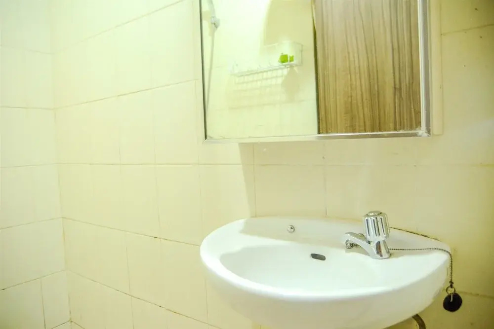 Prime Location Studio Apartment at Elpis Residence near Ancol