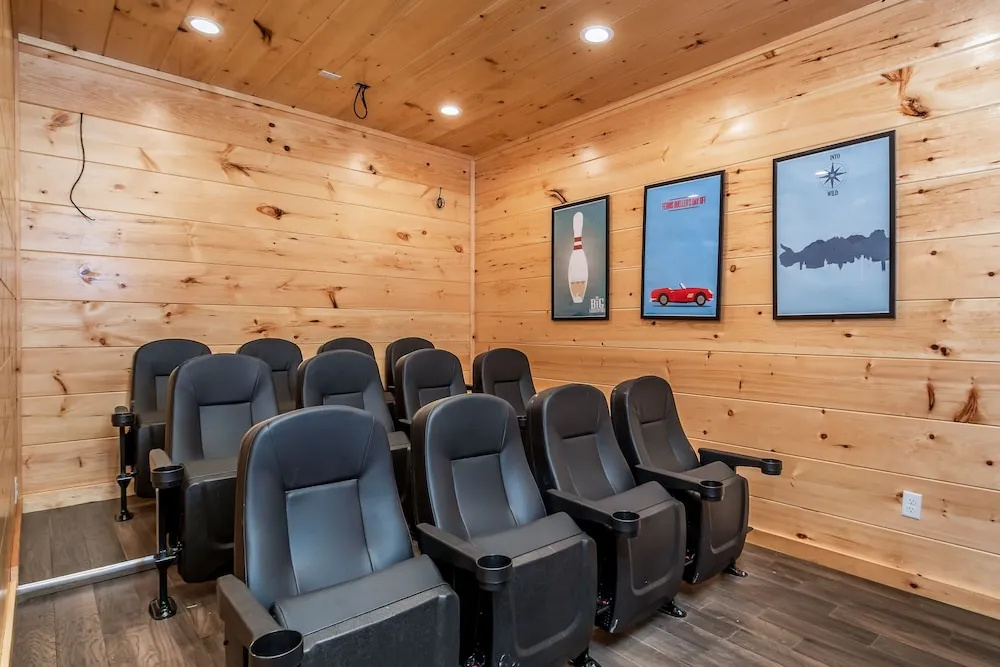 2 All-suite Luxury S W/ Swim Spa & Hot Tub 10 Bedroom Cabin