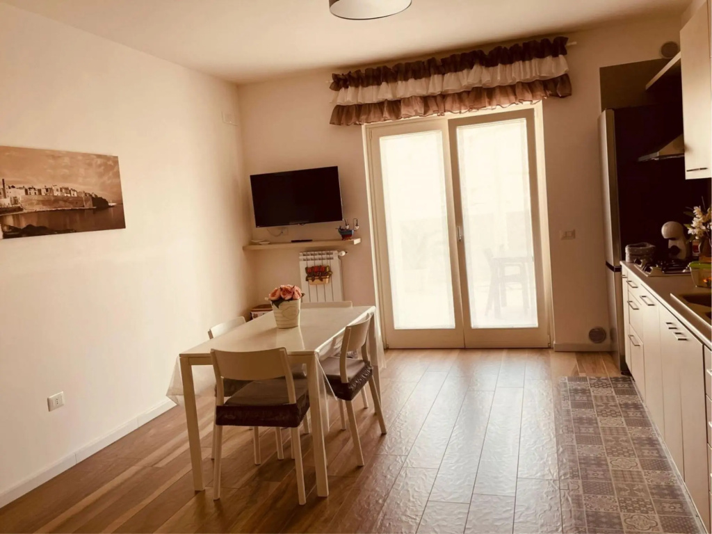 4 people, 1 bathroom, family friendly, central location, private terrace-La Casa dei Coralli