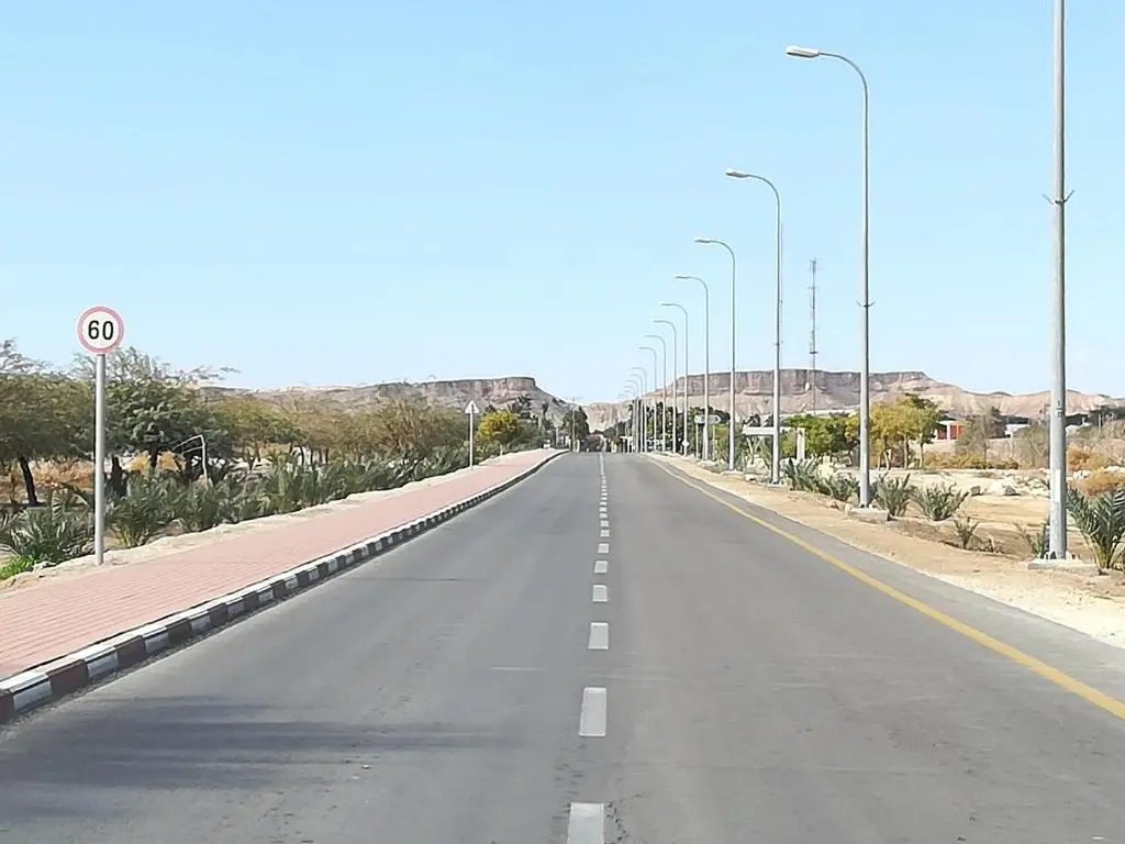 הבית החום יחידת אירוח לזוגות ומטיילים בערבה