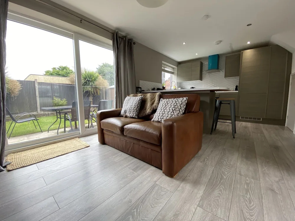 1 bed - Sleeps3 - Free Parking - 5 min to centre