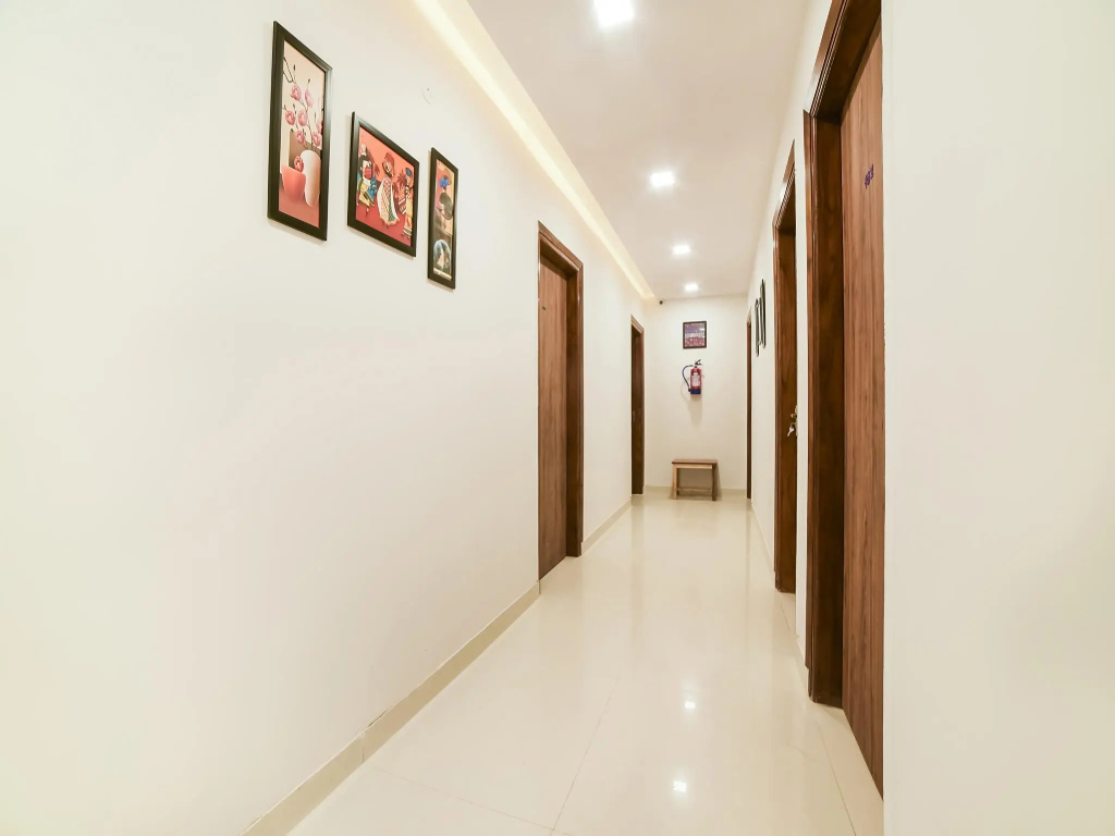 OYO Flagship 49858 Comfort Inn