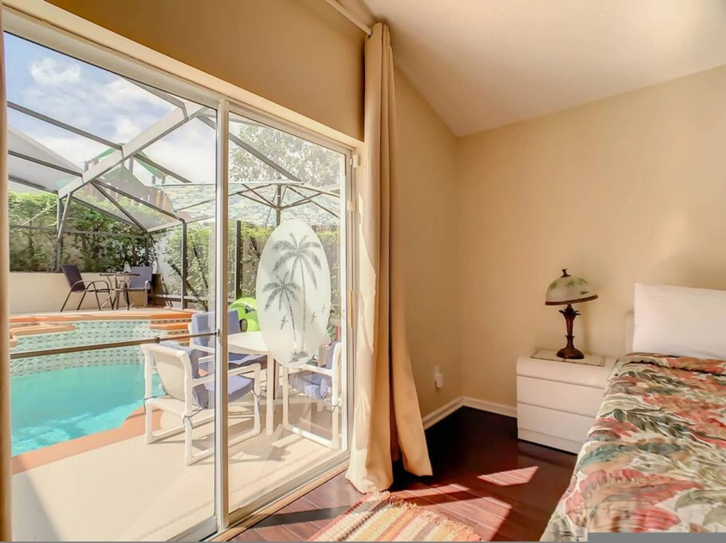 Orlando home w pool, hot tub & arcade