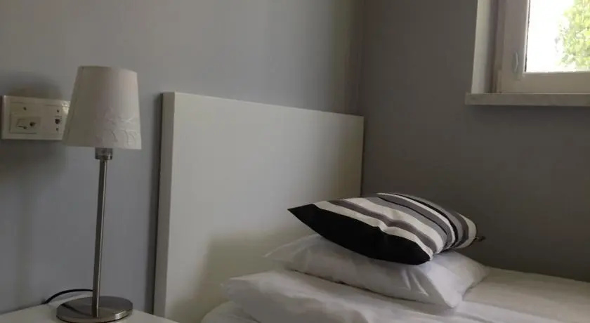 Hostel Broniewskiego