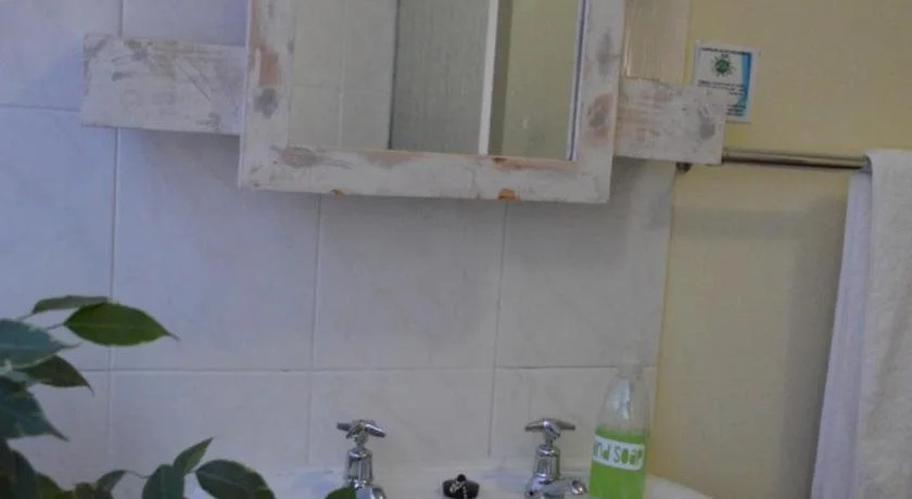 Aandbloem Guest House
