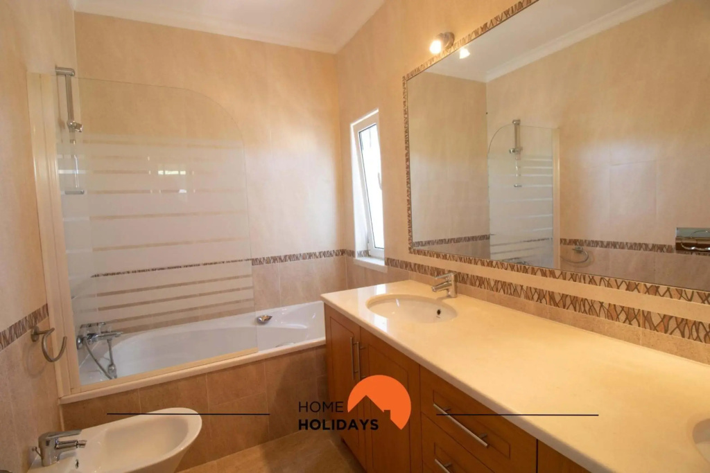 #102 Clube Albufeira villa with private pool & garden
