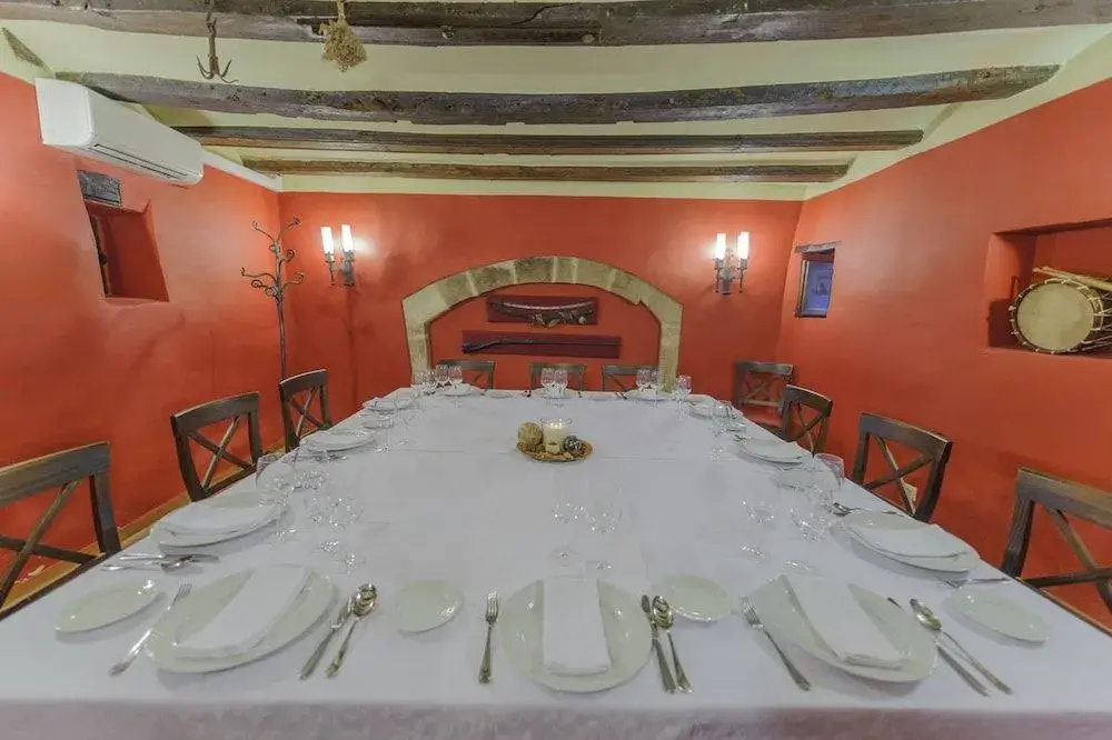 Hotel Los Leones - Adults Only