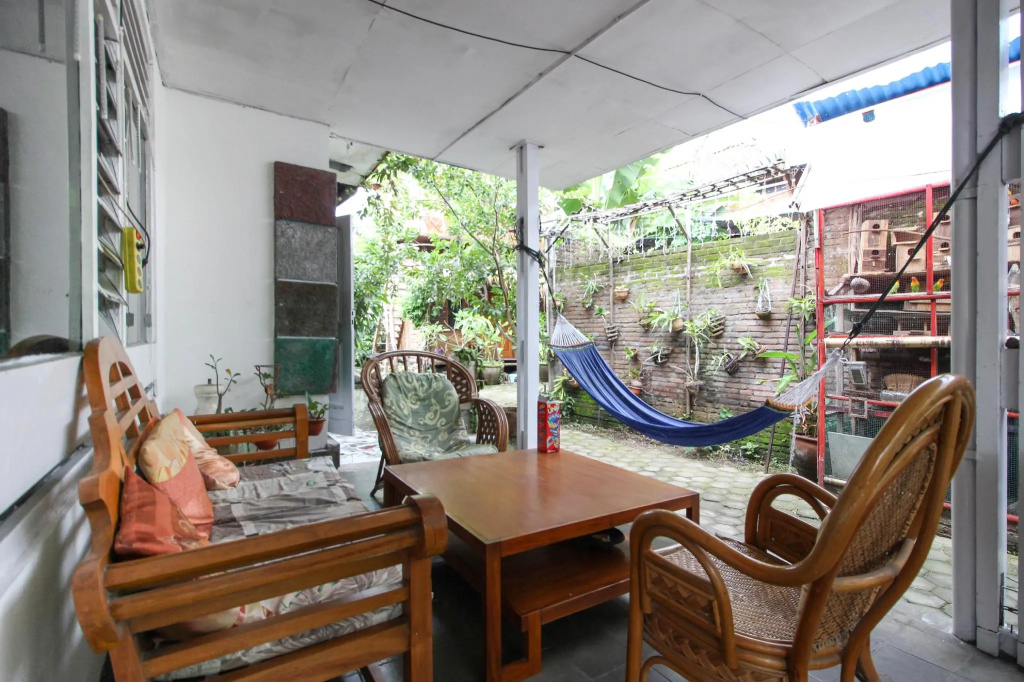 RedDoorz near Rumah Sakit Wirosaban