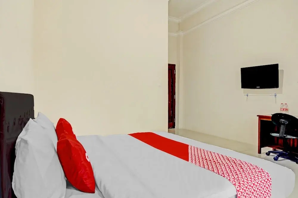 RedDoorz near Universitas Merdeka Malang 2