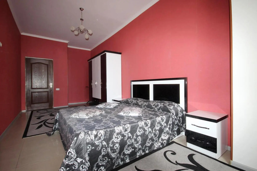 FlatsInYerevan - Apartments on Tpagrichner Street