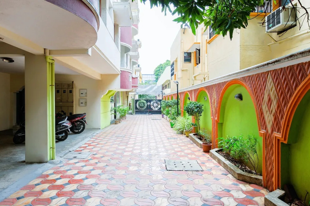 Hotel Rich Residency