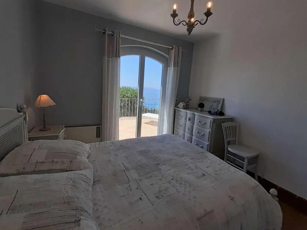 Maison Rayol-Canadel-sur-Mer, 5 pièces, 9 personnes - FR-1-308-142